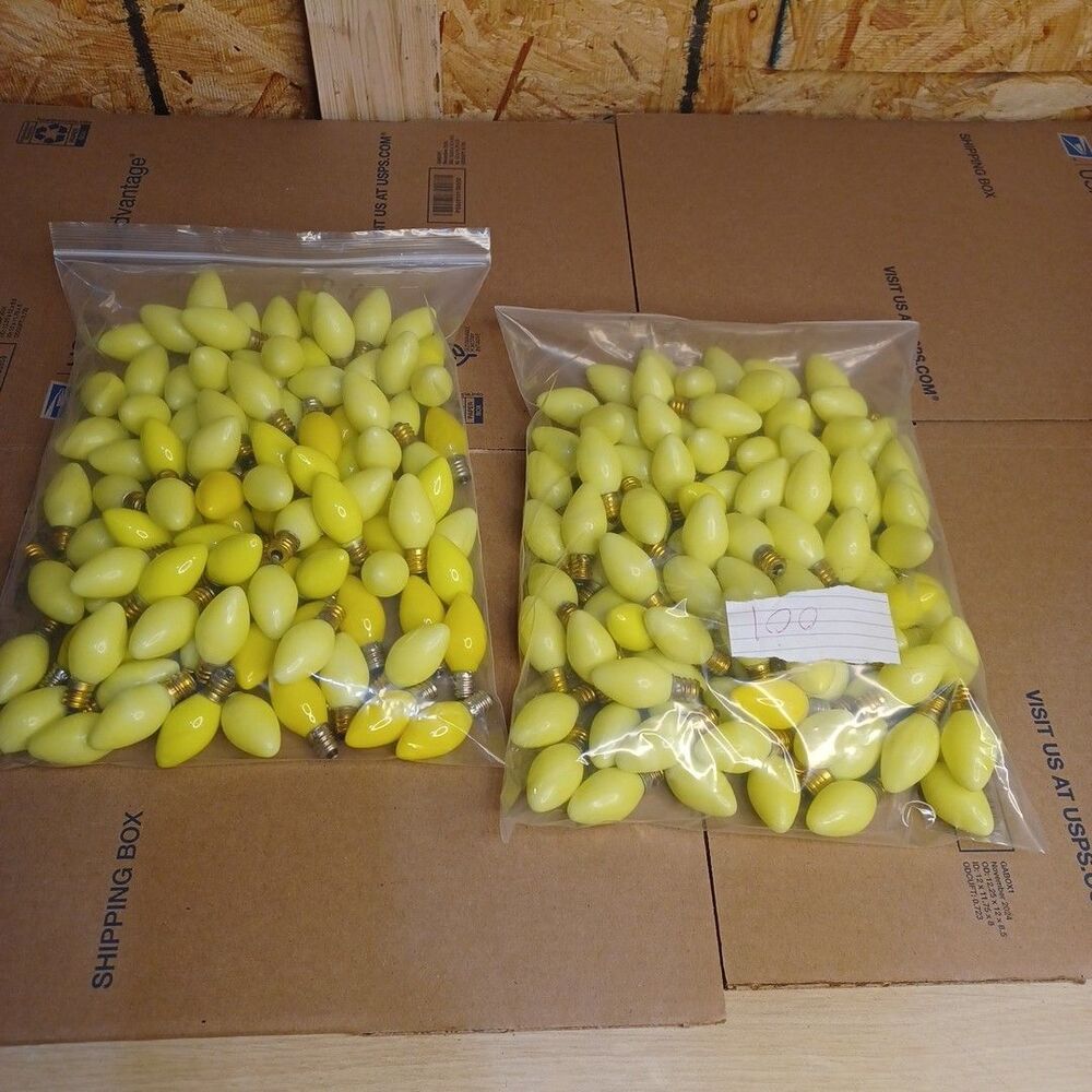 Lot 100 Yellow Christmas Light Bulbs - C7 Light Show Outdoor Indoor